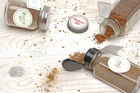 9 Grill Seasoning Recipes {Infographic} + Printable Labels